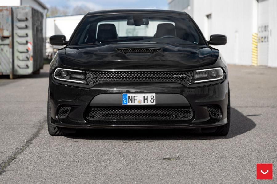  Dodge Charger SRT on Vossen Wheels (VFS2) 2017 года  (фото 7 из 26)